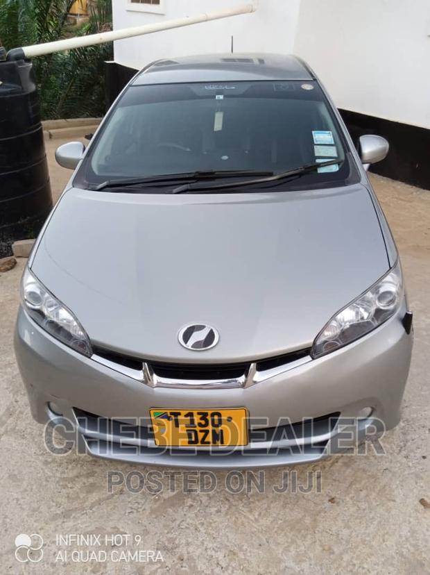 Toyota Wish 2009 Beige