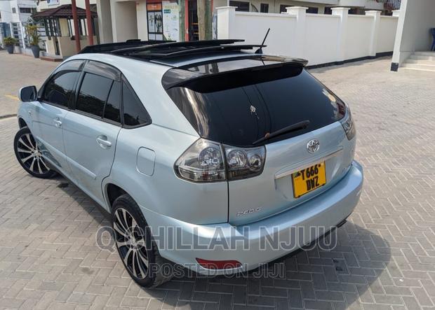 Toyota Harrier 2005 Silver