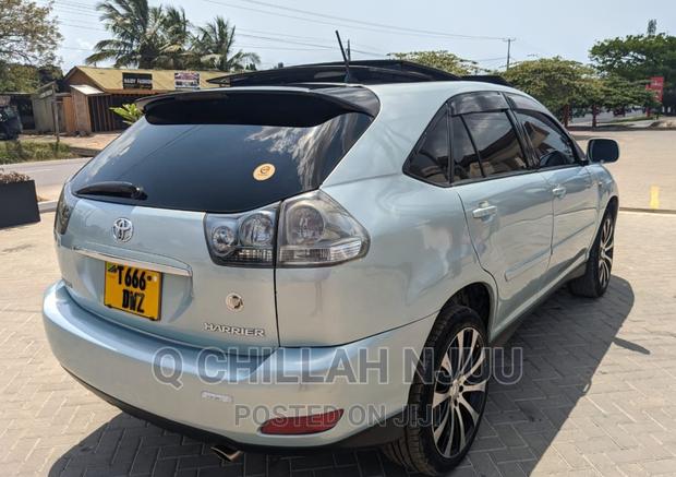 Toyota Harrier 2005 Silver