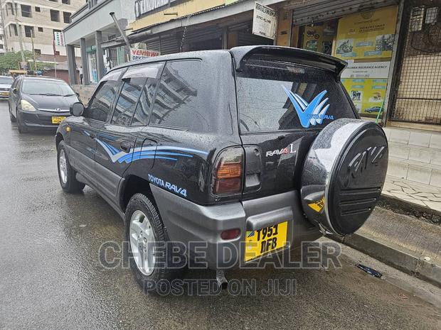 Toyota RAV4 Automatic 2000 Black