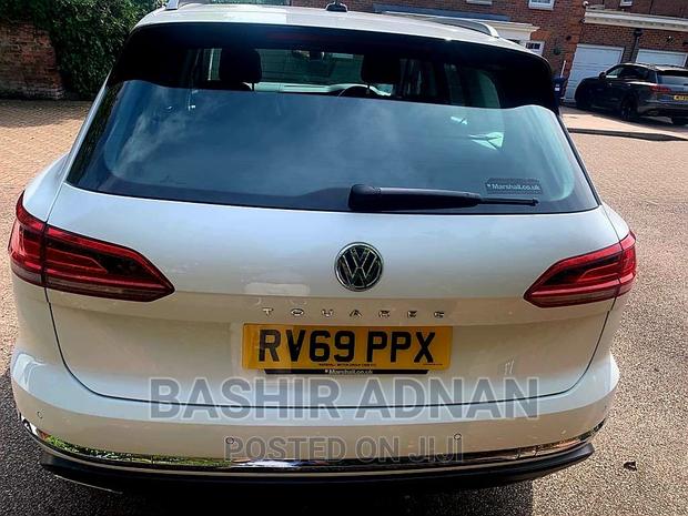 Volkswagen Touareg 2019 White