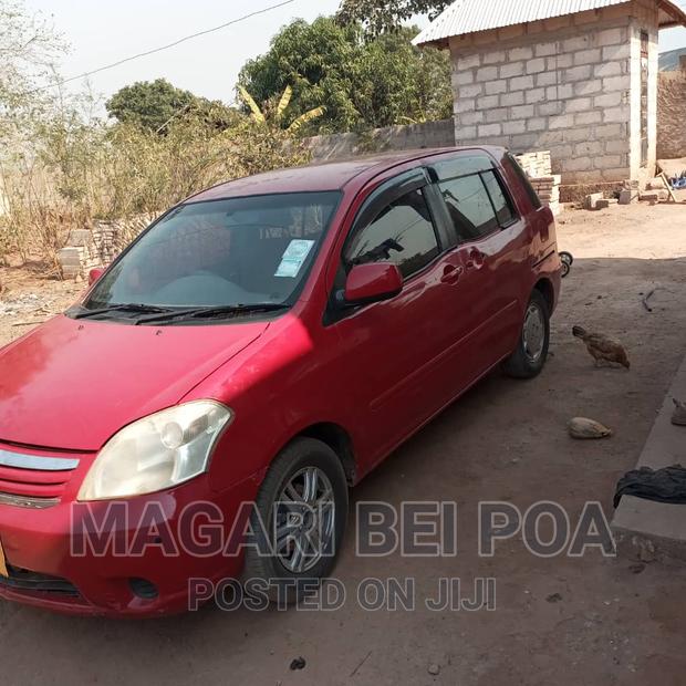 Toyota Raum 2003 Red