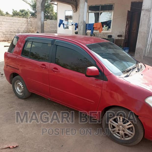 Toyota Raum 2003 Red
