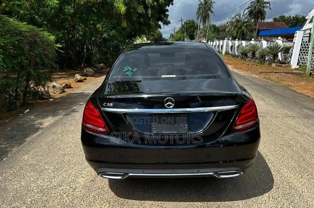 Mercedes-Benz C-Class C 180 (C205) 2016 Black