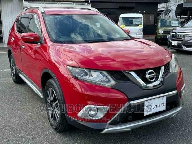 Nissan X-Trail 2014 Red