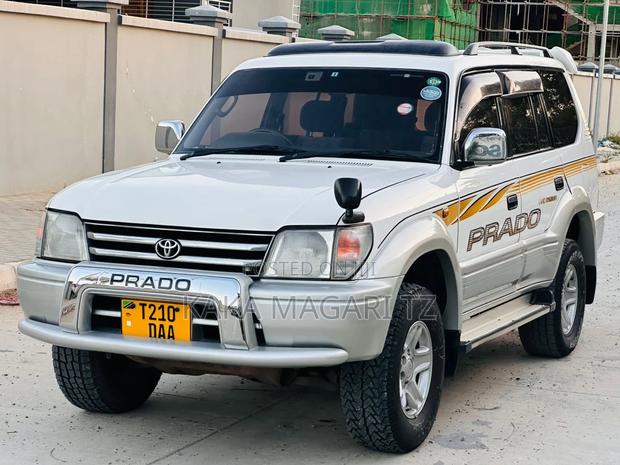 Toyota Land Cruiser Prado 2000 Pearl