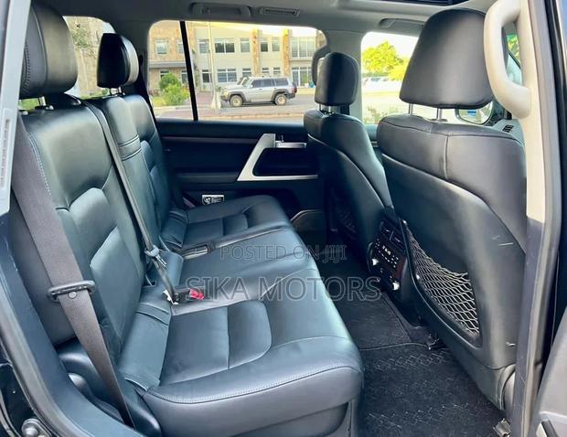 Toyota Land Cruiser 4.5 V8 VXR 2017 Black