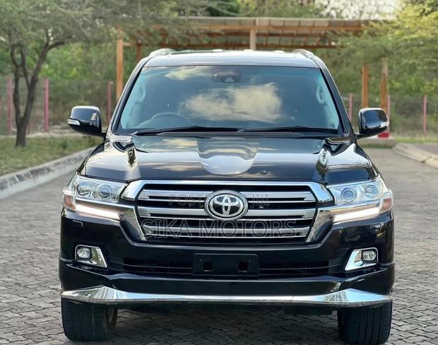 Toyota Land Cruiser 4.5 V8 VXR 2017 Black