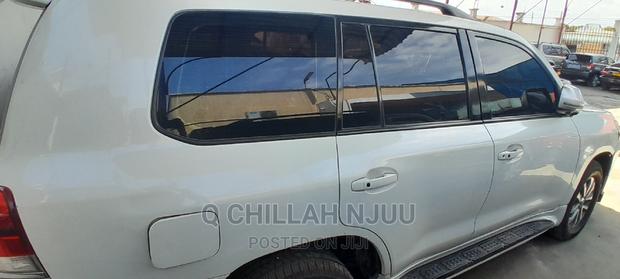 Toyota Land Cruiser Prado 2010 White