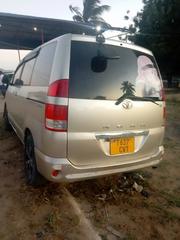 Toyota Noah 2004 Gold for sale