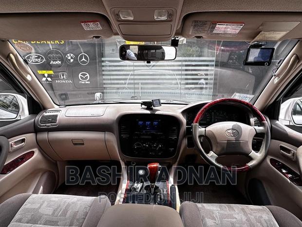 Toyota Land Cruiser 2000 Silver