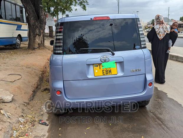 Toyota Sienta 1.5 FWD 2006 Blue
