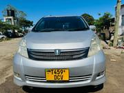 Toyota ISIS 1.8 L 2005 Silver for sale