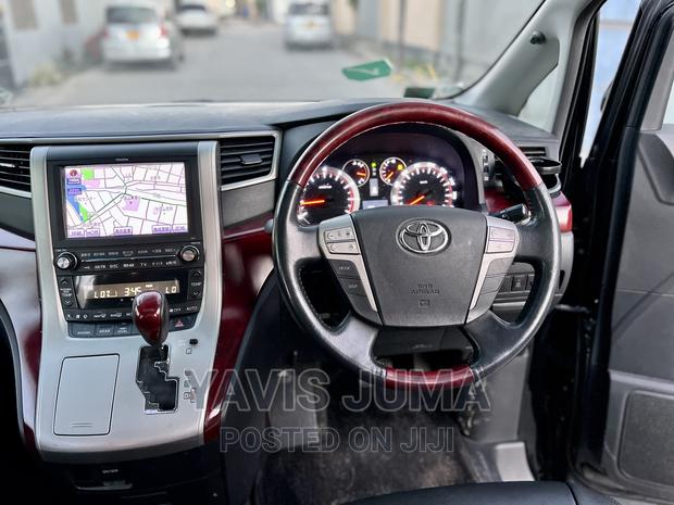 Toyota Alphard 2009 Black