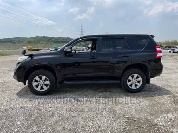 Toyota Land Cruiser Prado 2016 Black