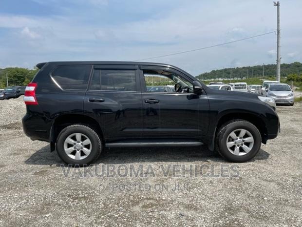 Toyota Land Cruiser Prado 2016 Black
