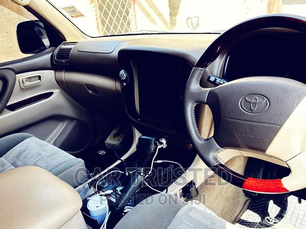 Toyota Land Cruiser HDJ 100 2003 Silver