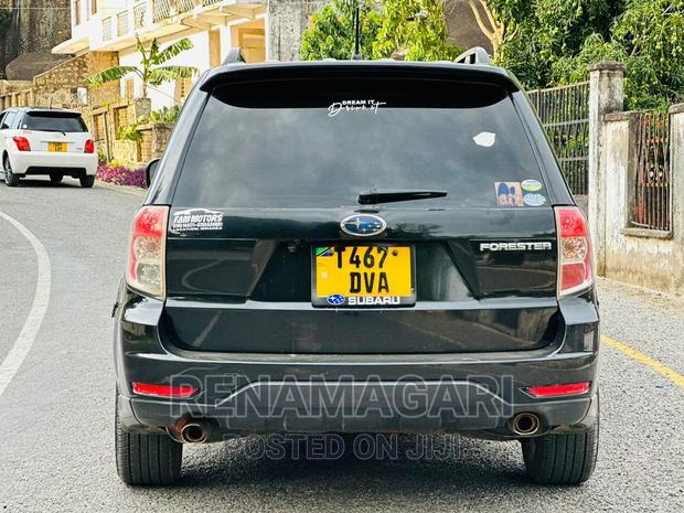 Subaru Forester 2010 Black