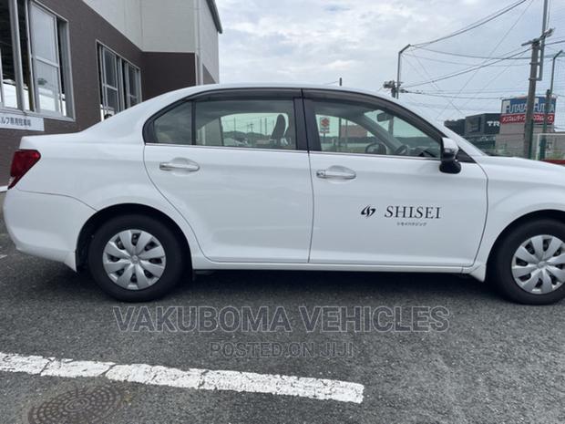 Toyota Axio 2013 Pearl