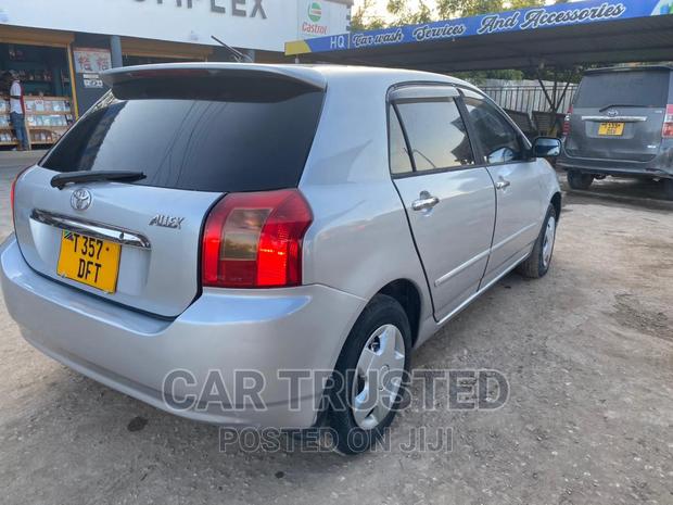 Toyota Allex 2004 Silver