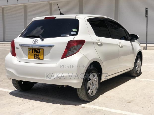 Toyota Vitz 2012 White