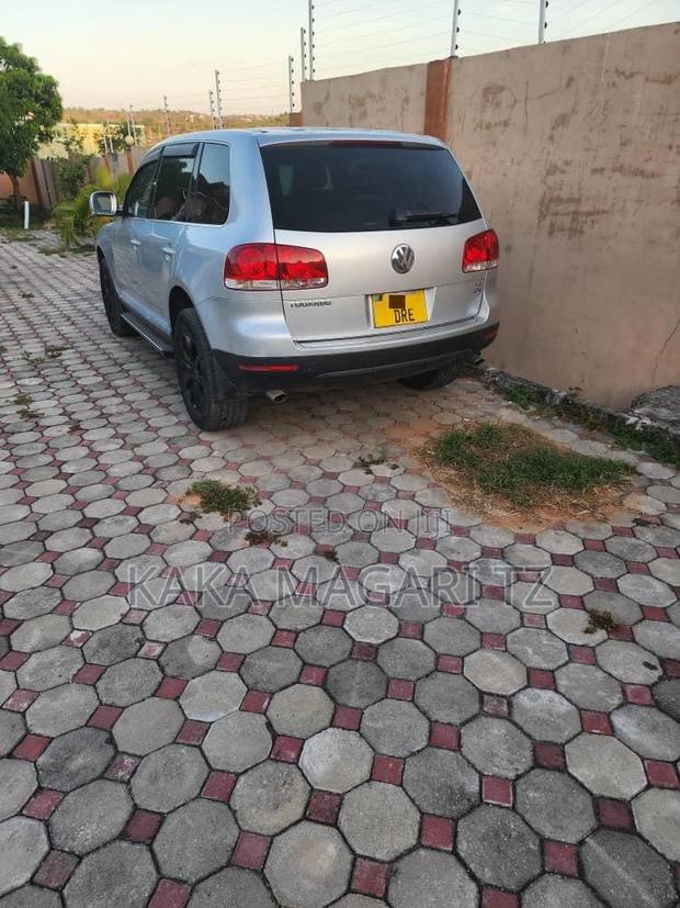 Volkswagen Touareg 2004 Silver