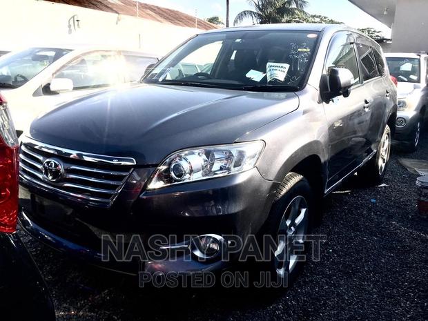 Toyota Vanguard 2012 Gray