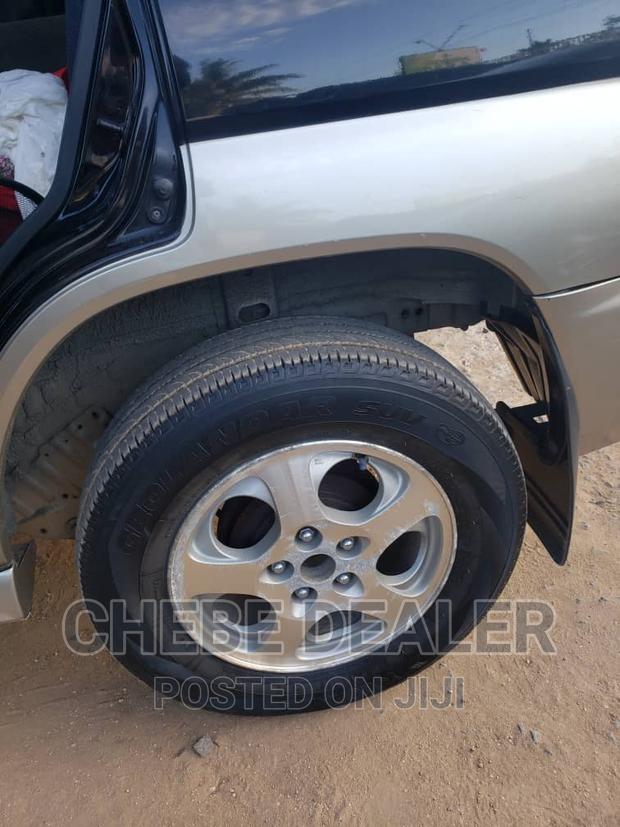 Mitsubishi Pajero 2000 Black