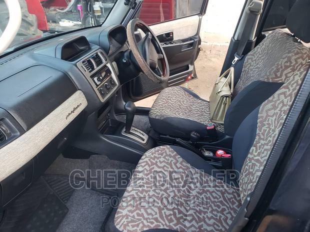 Mitsubishi Pajero 2000 Black