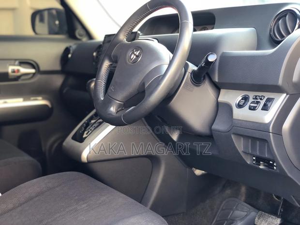 Toyota Corolla Rumion 2010 Black