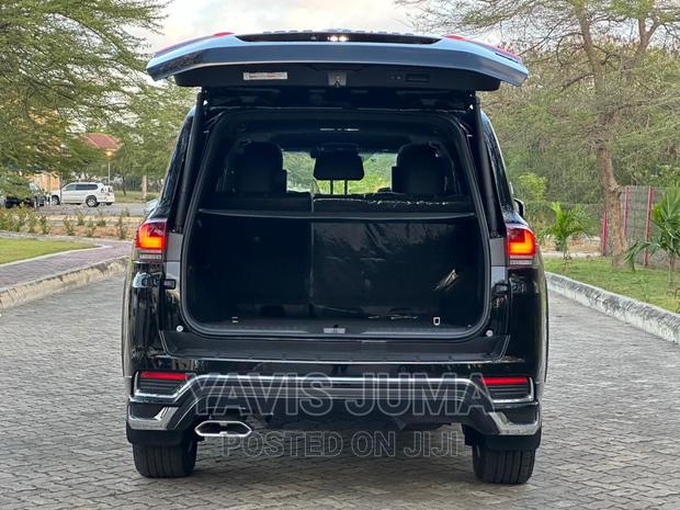 New Toyota Land Cruiser 2023 Black