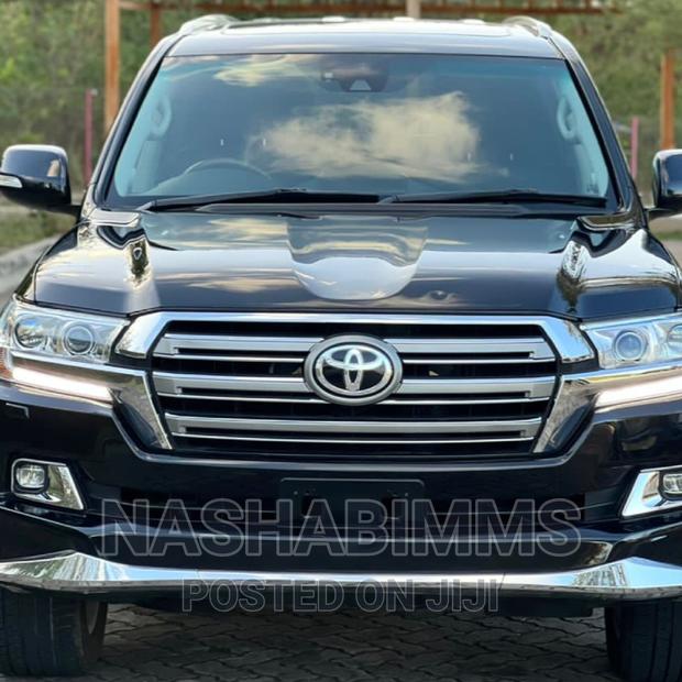 Toyota Land Cruiser 2017 Black