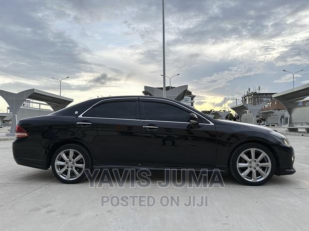 Toyota Crown 2008 Black