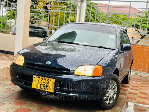 Toyota Starlet 2000 Blue