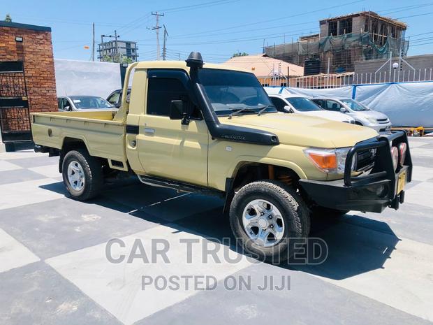 Toyota Land Cruiser 2010