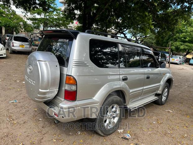 Toyota Land Cruiser Prado 2.7 16V 3dr 1999 Silver