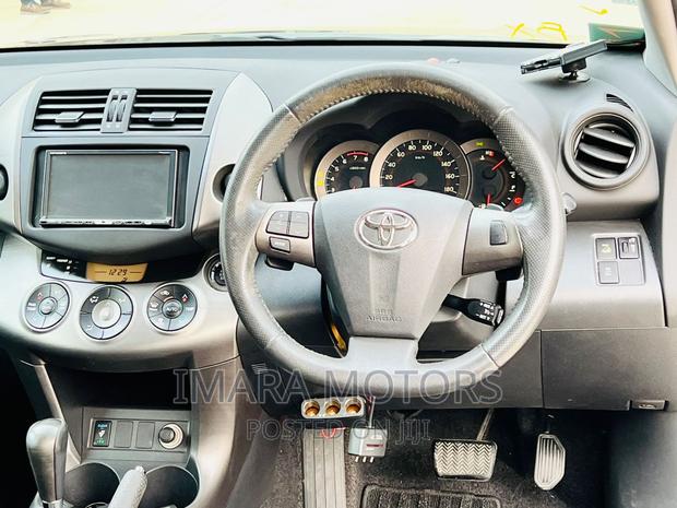 Toyota Vanguard 2010 Black
