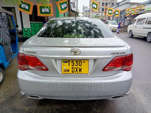 Toyota Crown 2008 Silver