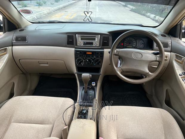 Toyota Corolla 2004 Beige