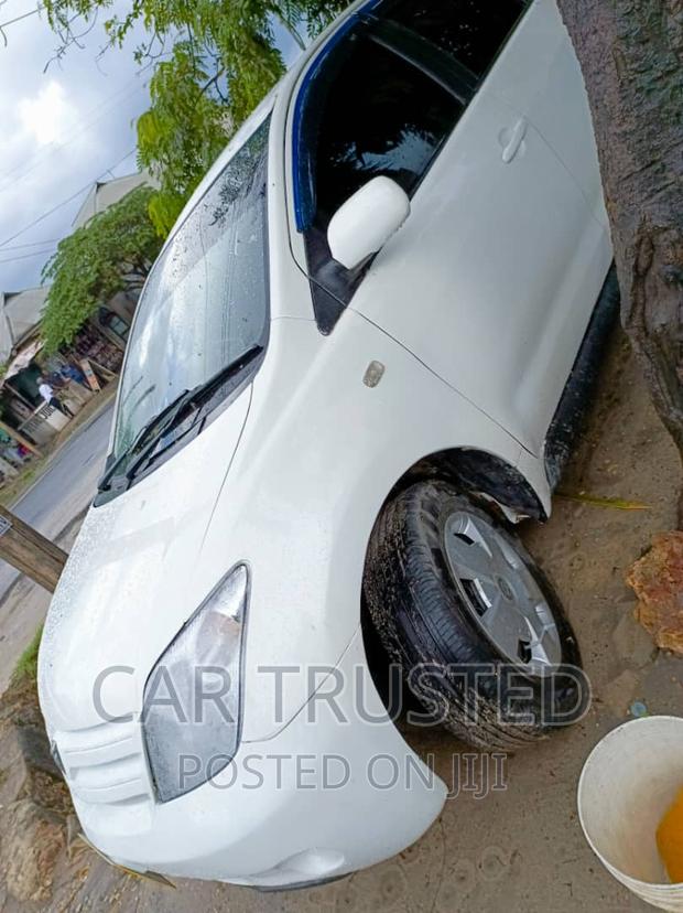 Toyota IST 2004 White