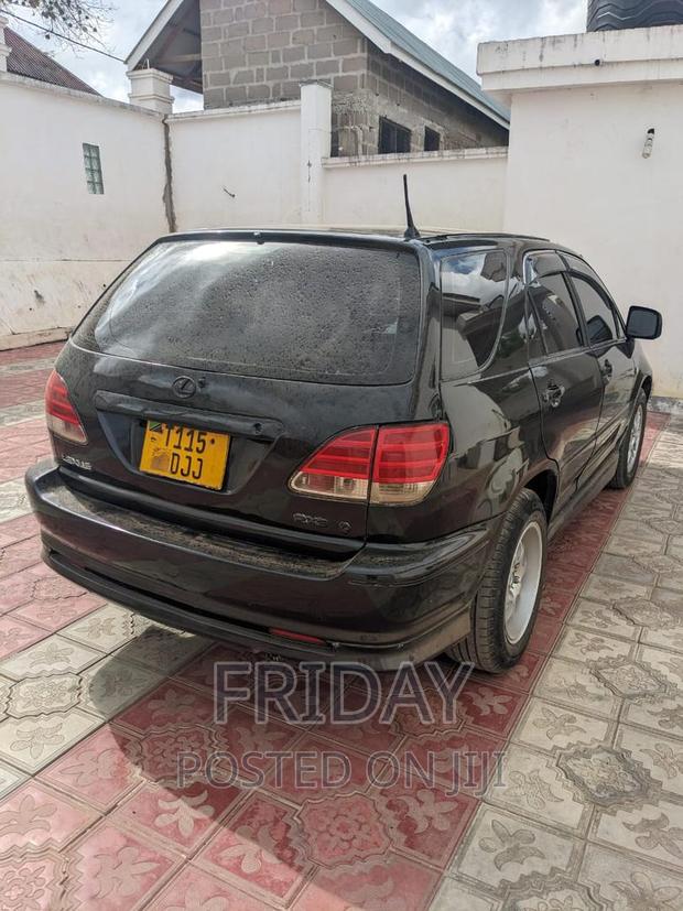 Toyota Harrier 2.2 16V 2001 Black