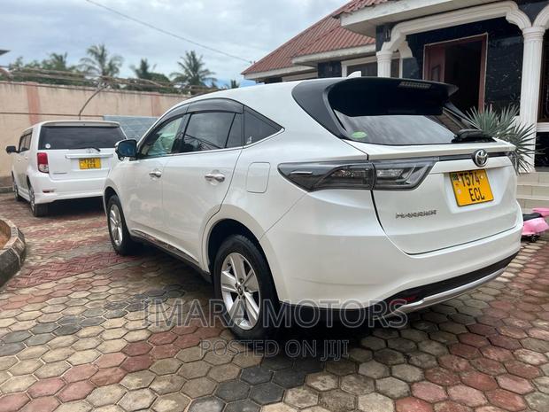 Toyota Harrier 2014 White