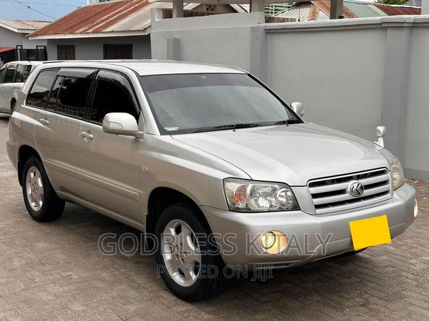 Toyota Kluger 2004 Silver