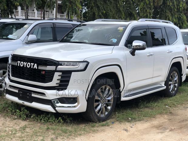 New Toyota Land Cruiser 2022 White