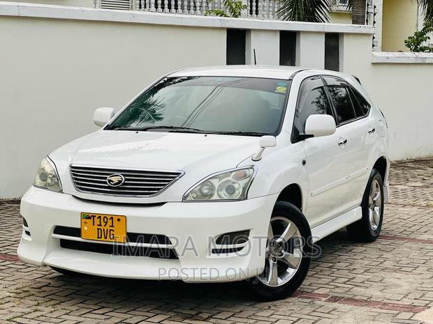 Toyota Harrier 2005 White