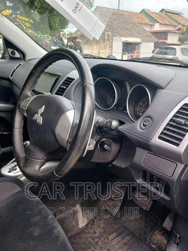 Mitsubishi Outlander ES 2010 Black