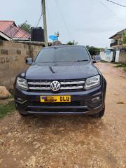 Volkswagen Amarok 2017 Gray for sale