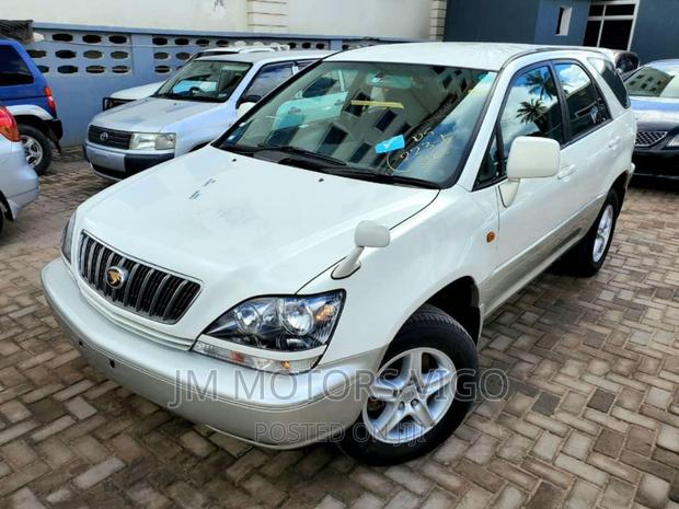 Toyota Harrier 2001 White