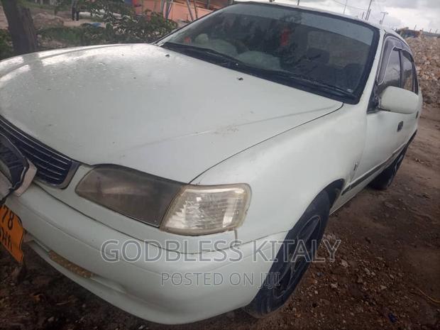 Toyota Corolla II 1997 White