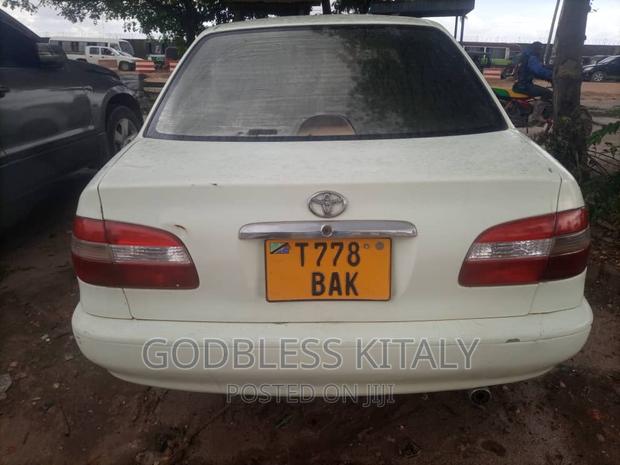 Toyota Corolla II 1997 White